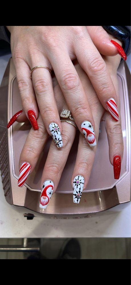 Beautiful nail art designs with intricate patterns